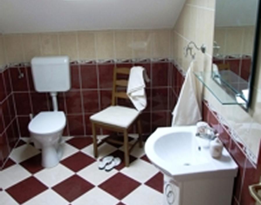 Ilona Apartmanhaz Komarom Bagian luar foto