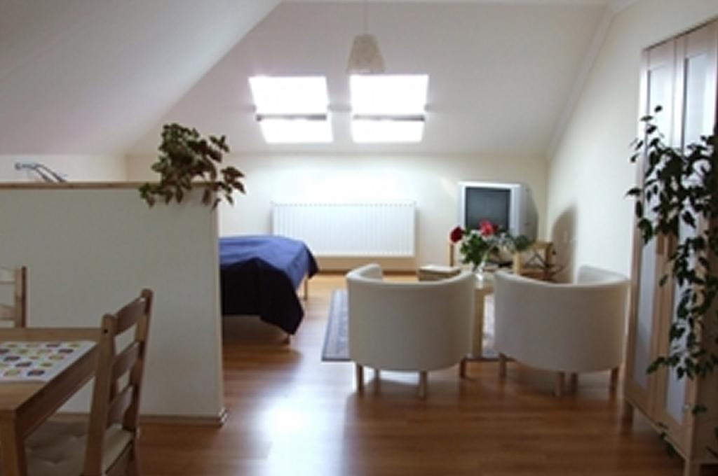 Ilona Apartmanhaz Komarom Bagian luar foto