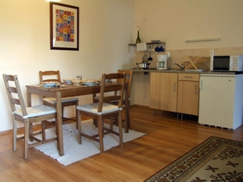 Ilona Apartmanhaz Komarom Ruang foto