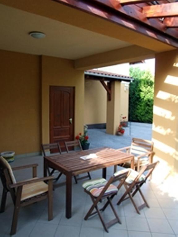 Ilona Apartmanhaz Komarom Ruang foto