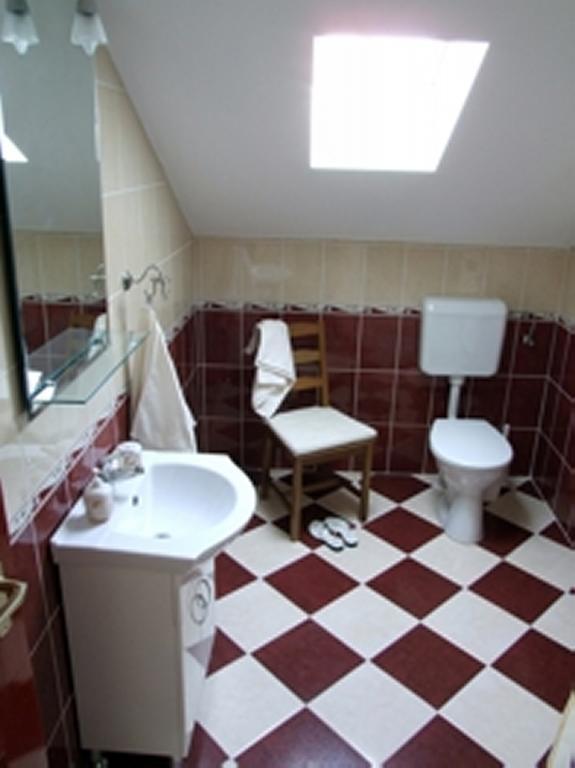 Ilona Apartmanhaz Komarom Ruang foto