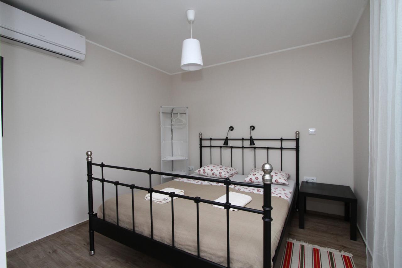 Ilona Apartmanhaz Komarom Bagian luar foto